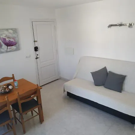 Apartamento Con Piscina, Cala En Blanes Ciutadella * 卡拉恩·布拉内斯